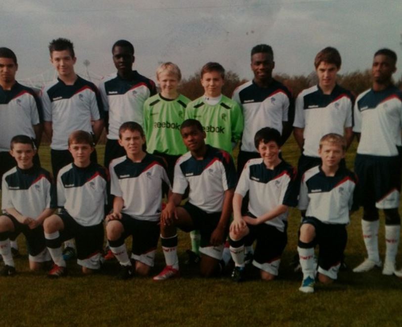 The Arsenal stopper is fourth from the left on the top row, and looks like he needed to do some growing