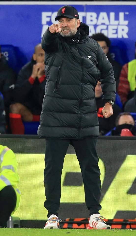 Klopp will not be in the dugout at Stamford bridge after testing positive for Covid