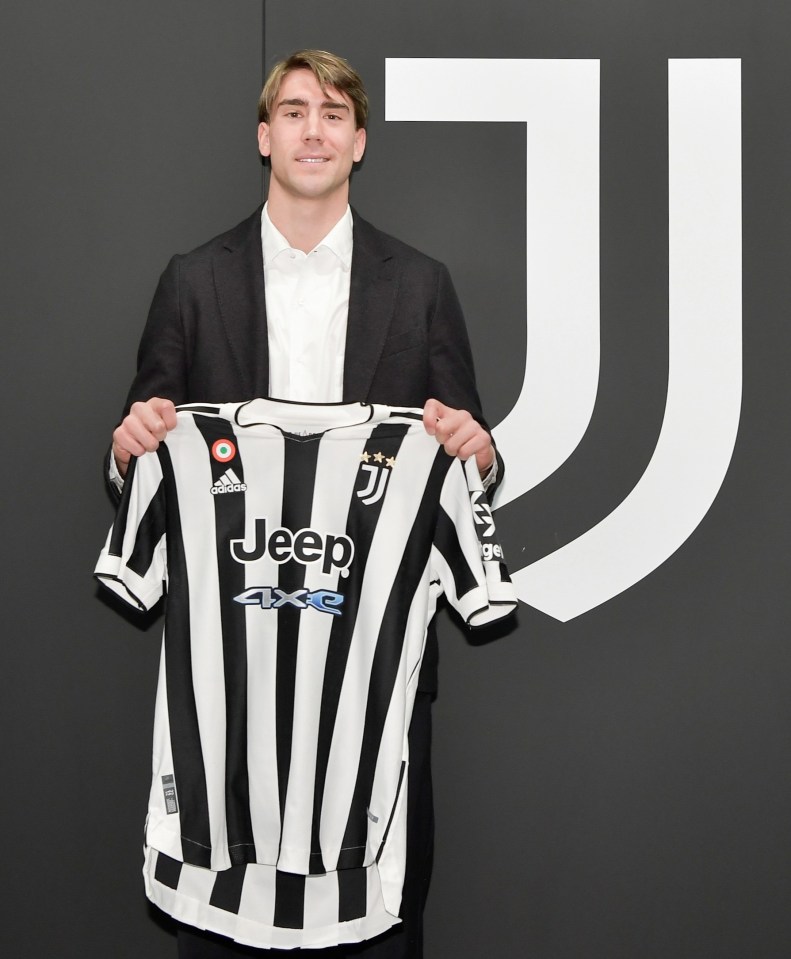 Dusan Vlahovic completed his move to Juventus