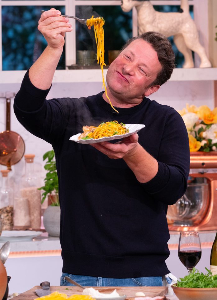  Jamie Oliver is a TV chef and family man