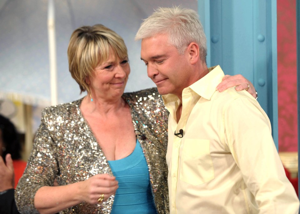 Fern bids a tearful farewell to Scofe after quitting the show in 2009