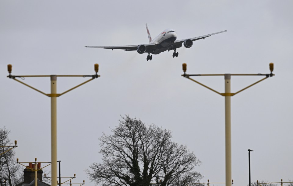 Planes are struggling to land at London Heathrow