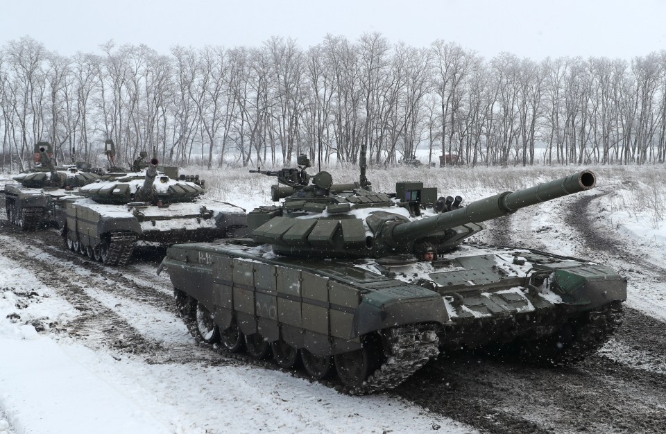 Tensions mount on the Ukrainian border as Putin sends in more Russian troops and tanks