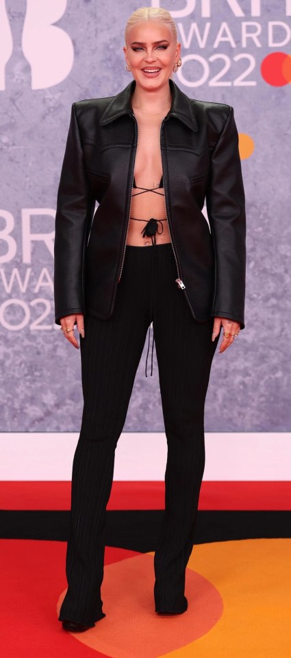 Singer Anne-Marie arrived in a very revealing all-black outfit