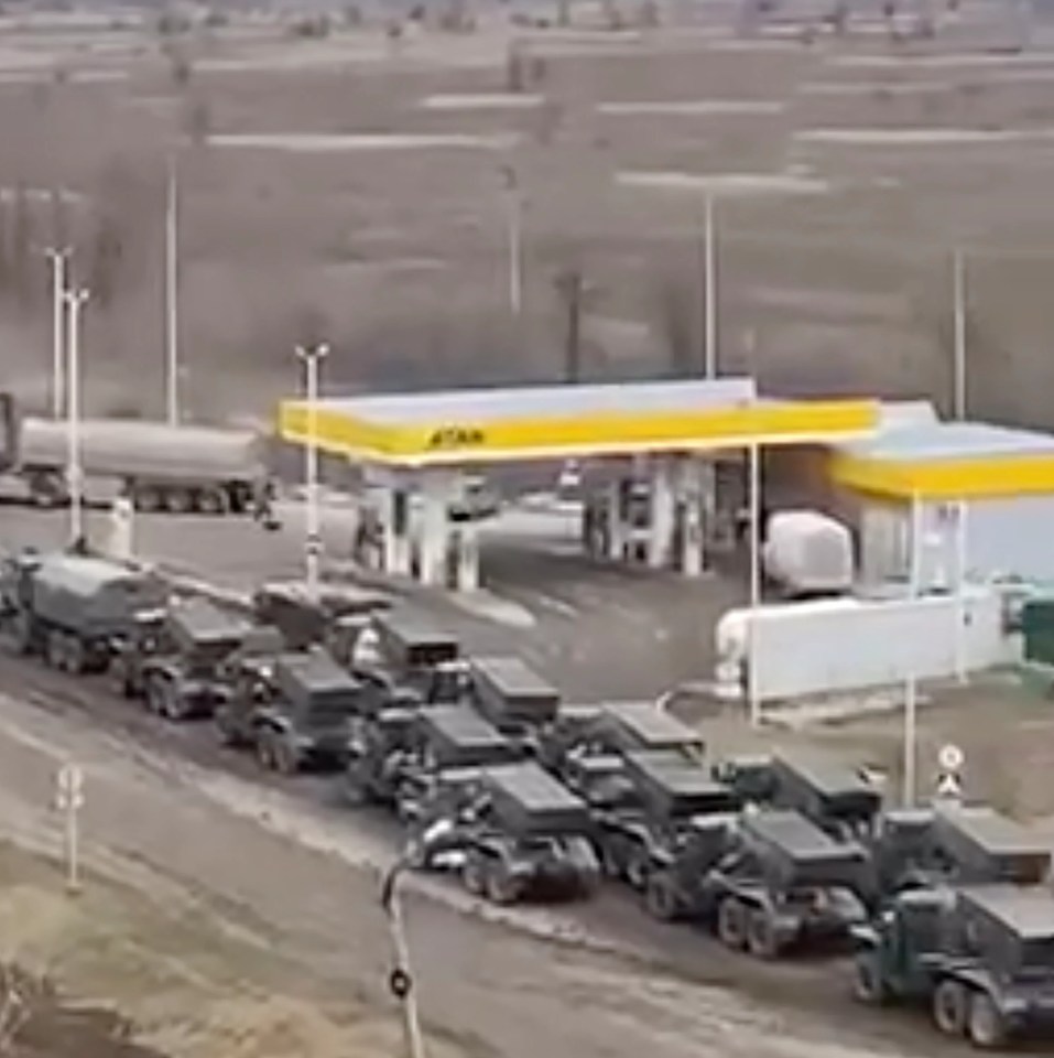 Queues of Russian rocket launchers amid fears of a barrage on Kyiv