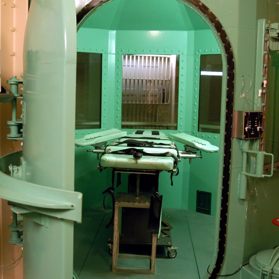 The mint green chamber used to both gas and lethally inject the condemned