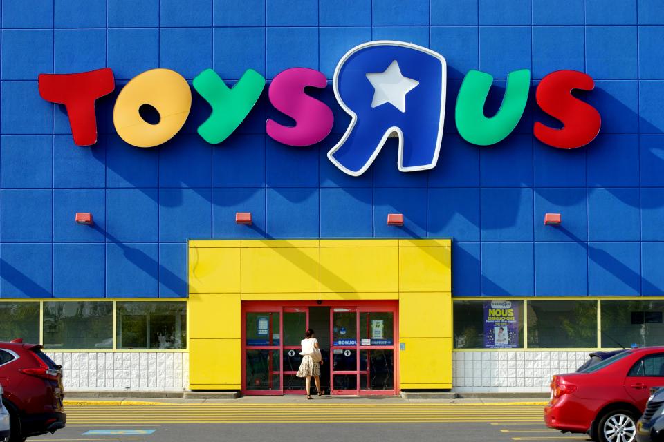 Toys 'R' Us is planning its return to the UK