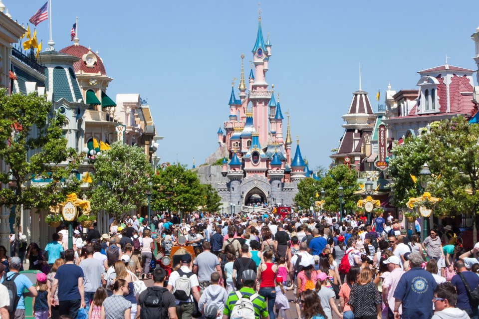 A Disney expert has revealed the cheapest and quietest times to visit Disneyland Paris