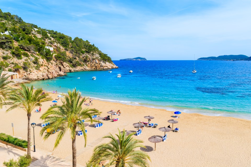 Easyjet has launched a flash sale with up to £200 off on summer holidays in July and August