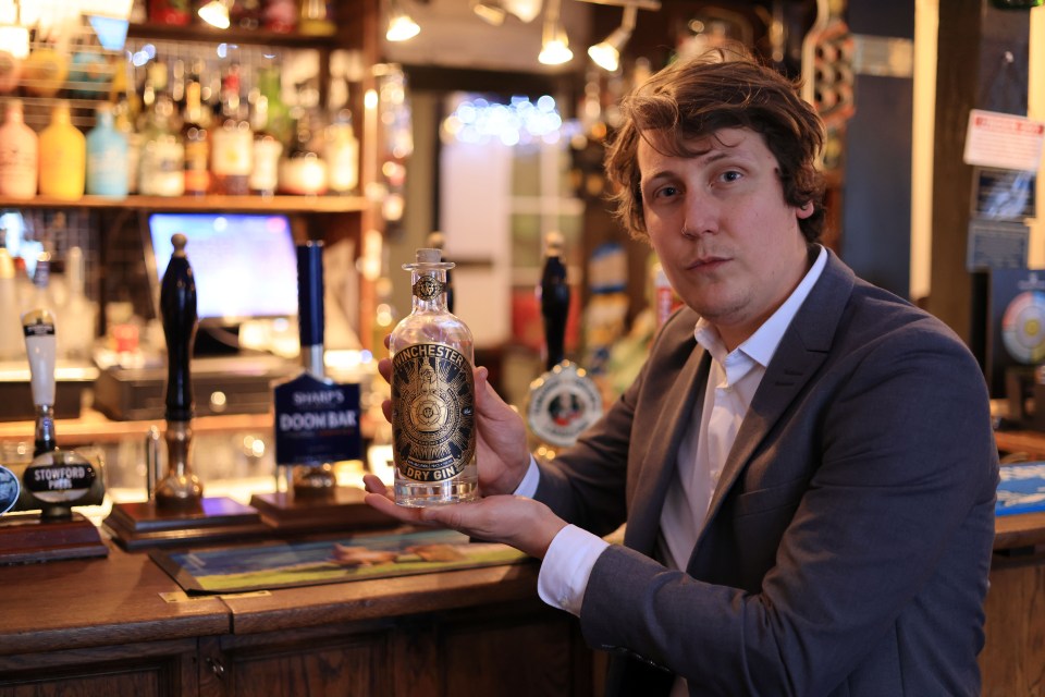 It's this gin bottle and others behind the bar that are popping off due to 'ghosts'