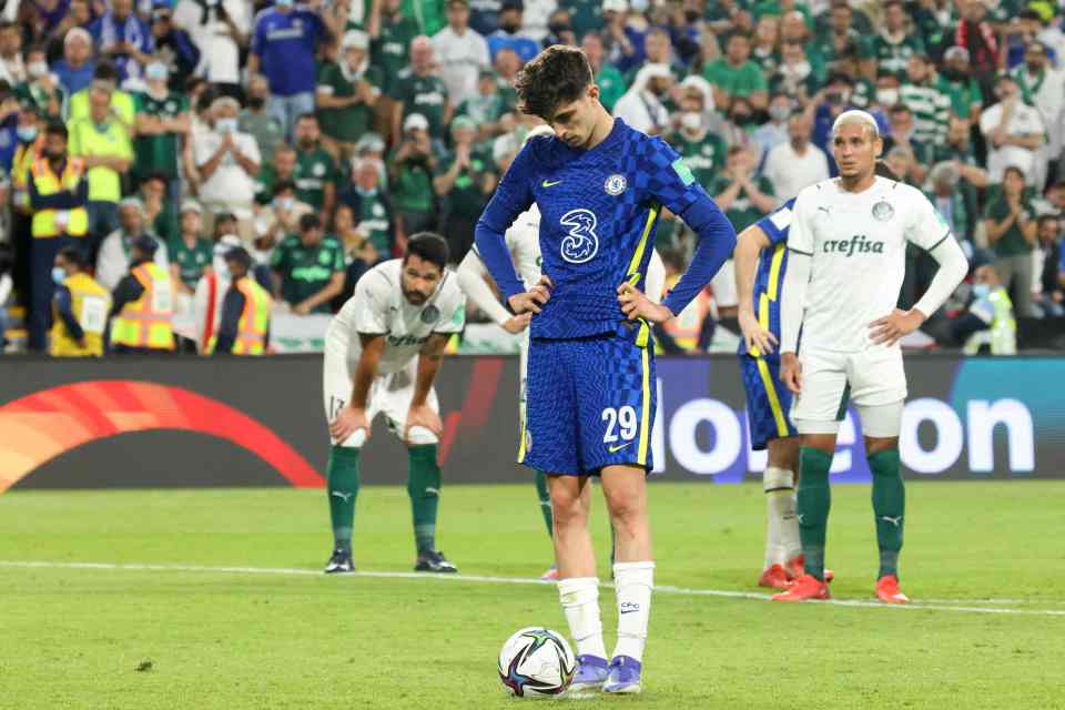 Havertz placed the ball down on the spot and made his final preparations