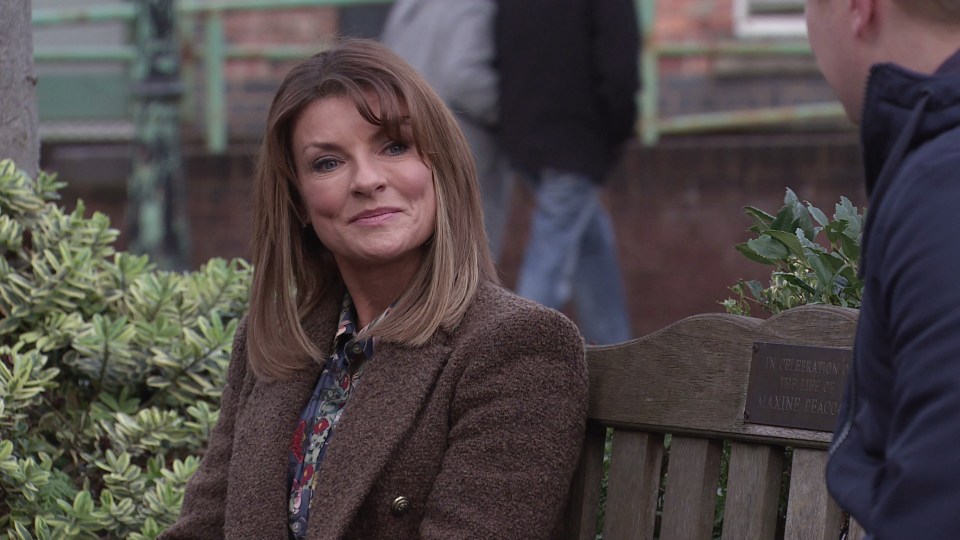 Corrie fans have recognised posh granny Linda