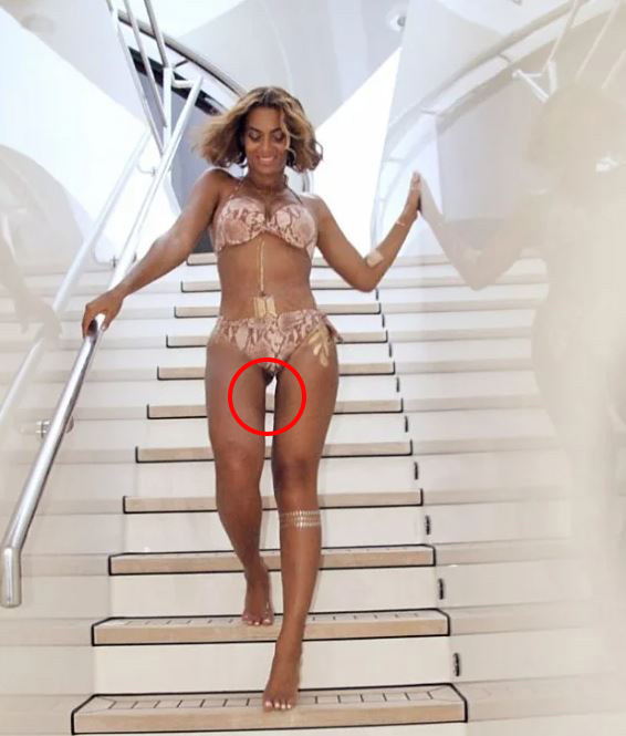 Beyonce edited this image of her walking down the stairs on a yacht