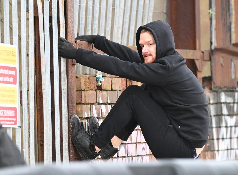 Coronation Street's Gary Windass played by Mikey North is up to something suspicious