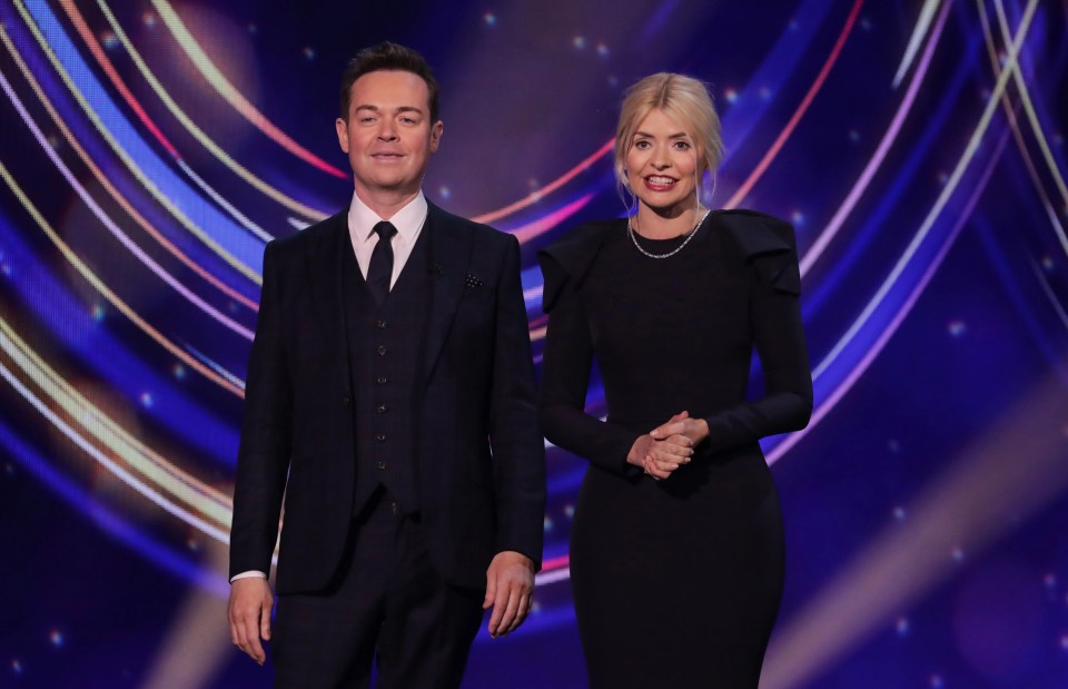 Dancing On Ice viewers loved seeing Stephen Mulhern alongside Holly Willoughby on the ITV show tonight