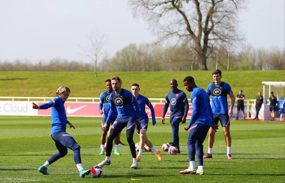 Conor Gallagher faces up to fellow England midfielder Jordan Henderson