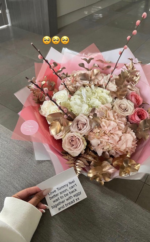 Molly-Mae showed off the stunning flowers bought by Tommy