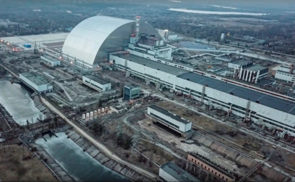 Ukrainian forces have lost contact with Chernobyl