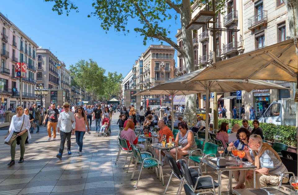 Las Ramblas, Barcelona, is a tourist trap and Brits are warned to avoid it at all costs if you don’t want to fork out for overpriced food and drink