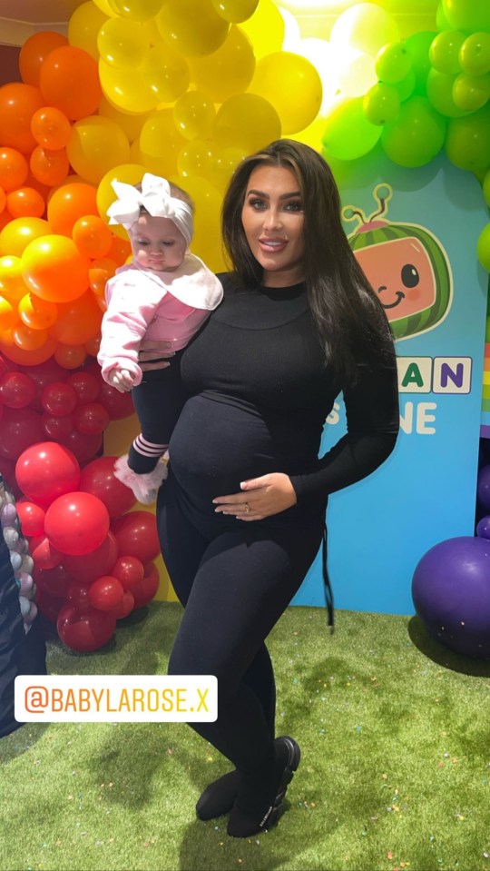 Lauren announced her second pregnancy in January