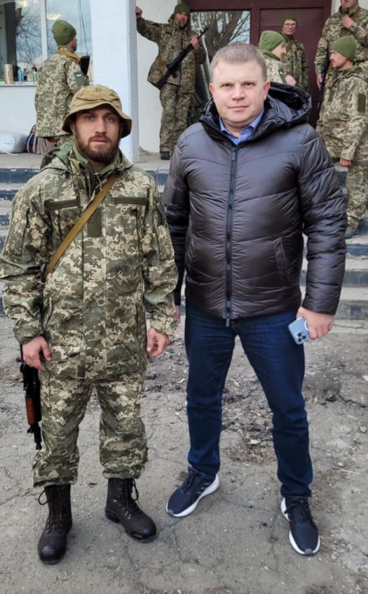 Vasiliy Lomachenko, left, has joined the Ukrainian war effort