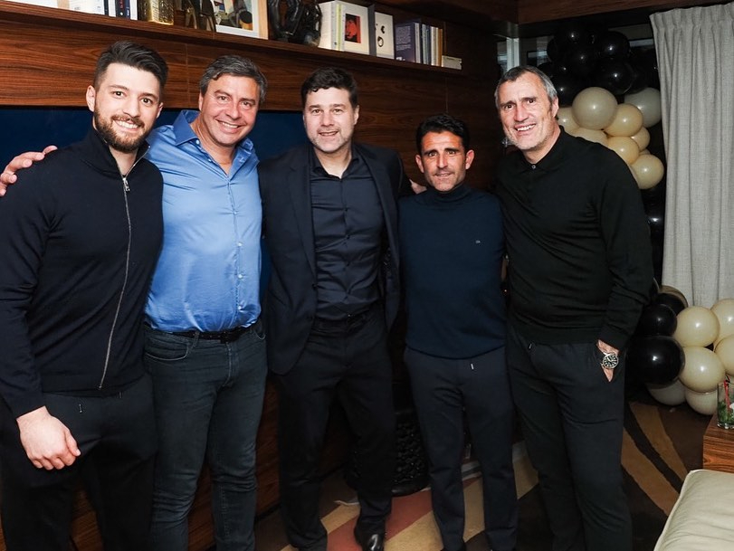 Other guests included PSG coaches Perez (right) and Sitaschs (far right)