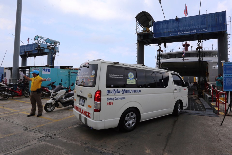 Warne's body is moved to Surathani hospital where an autopsy will be performed