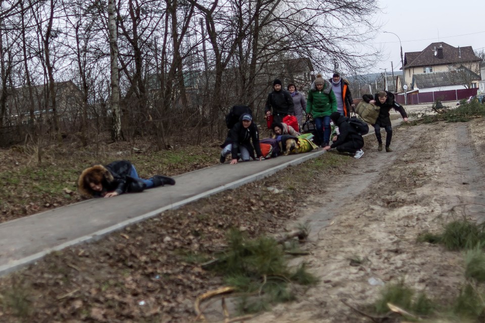 Shells rain down during what was supposed to be a ceasefire to allow civilians to escape Irpin