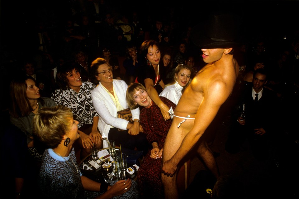 The plan was for Strawberry to strike while the dancers were cavorting with women (picture from 1990 show in Paris)