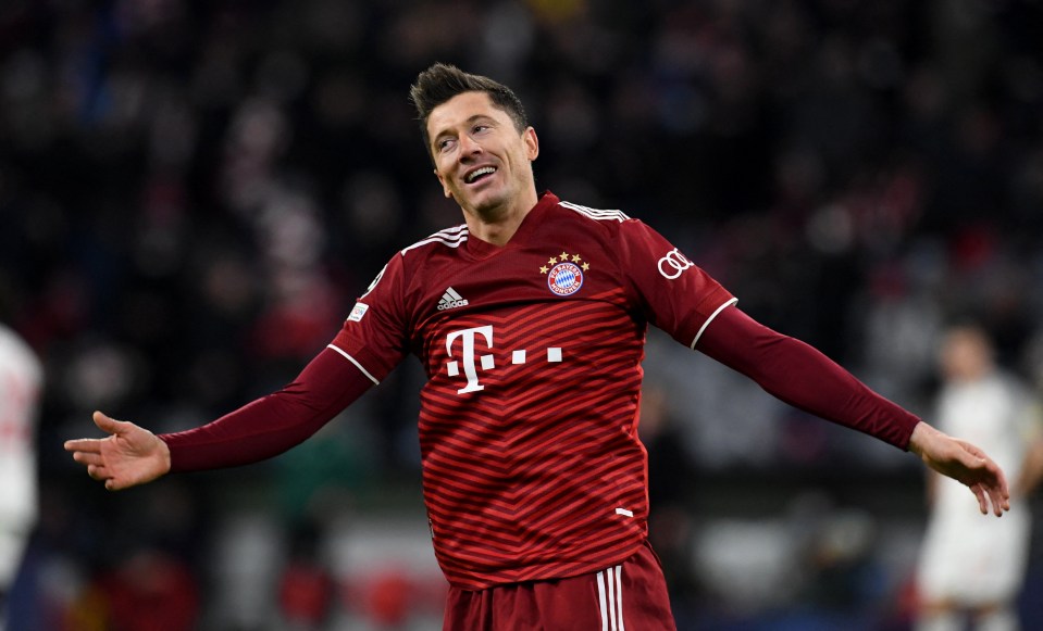 Robert Lewandoski netted a 23-minute hat-trick