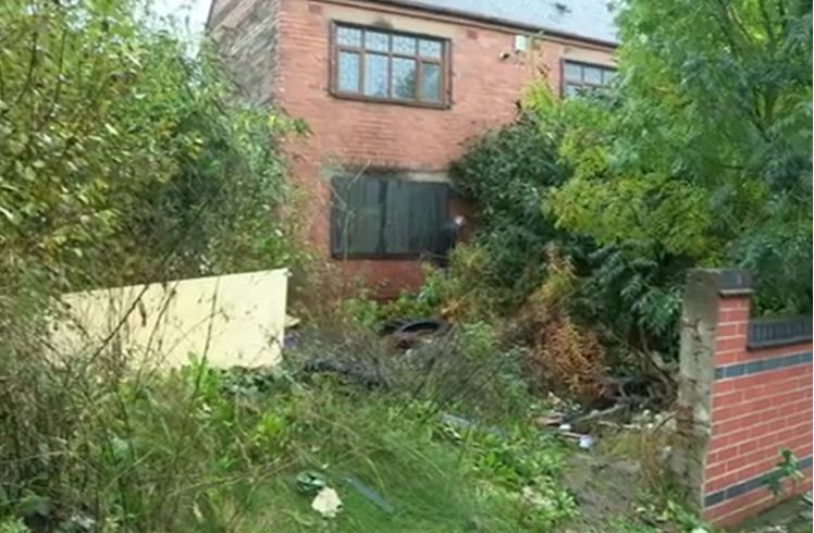 A home overrunning with sewage and rats was sold at auction for £43,000 - and it looks completely different now