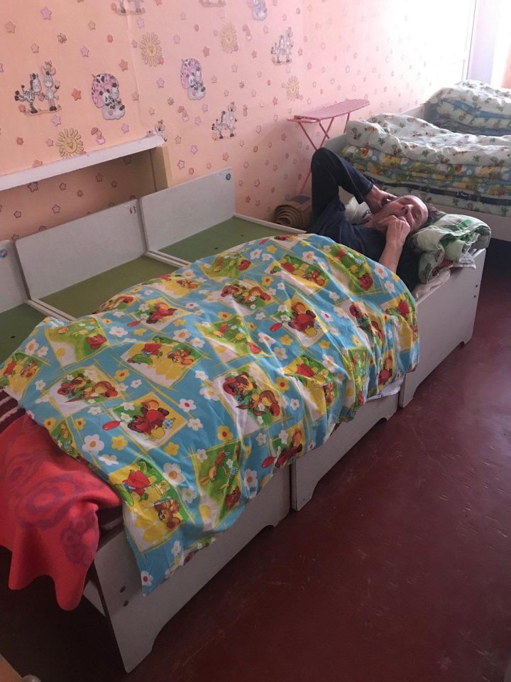 Oksana’s grandpa Vasyliy taking shelter in a kindergarten