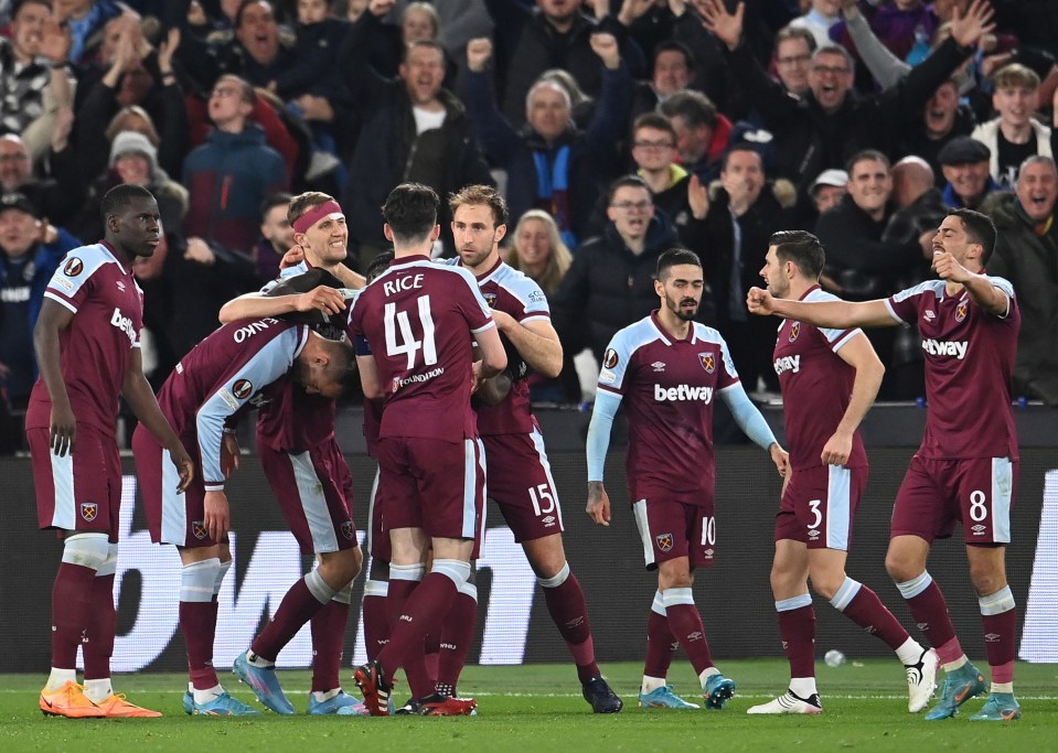 West Ham celebrate Yarmolenko's winner.