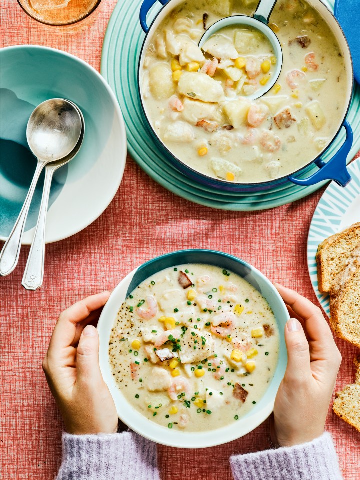 This fish chowder is a comforting, chunky fish soup that’s bursting with seafood flavours