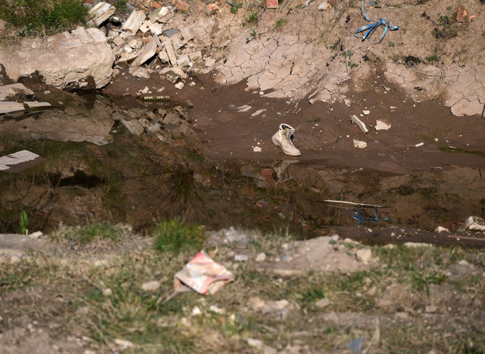 The vast drop is a whopping 14-foot and poses a serious danger to life