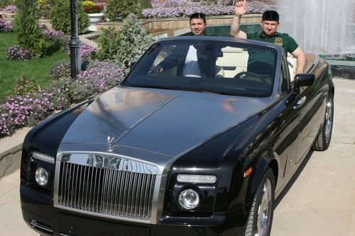 Brutal warlord Kadyrov shows off his Rolls Royce