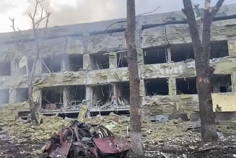 The scene at the maternity hospital after Putin's forces shelled it