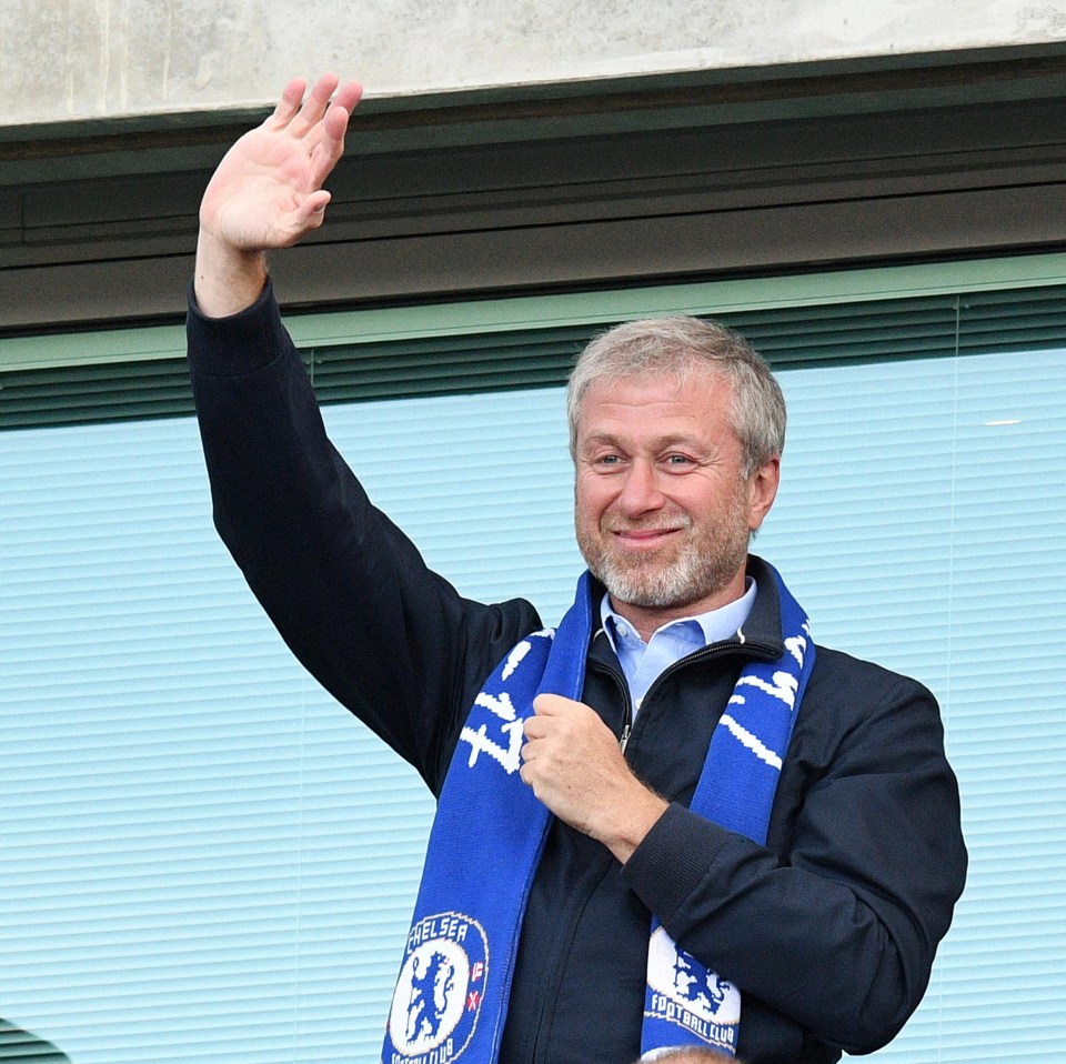 Abramovich waves to Chelsea fans in 2017