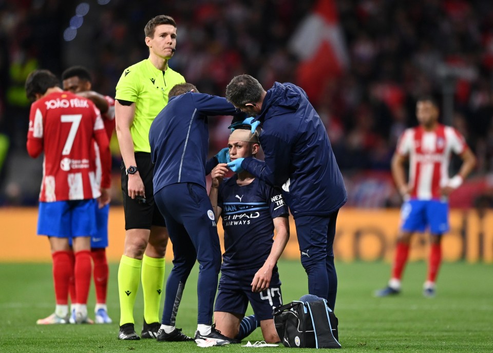 The Manchester City physios took some time to patch up Foden