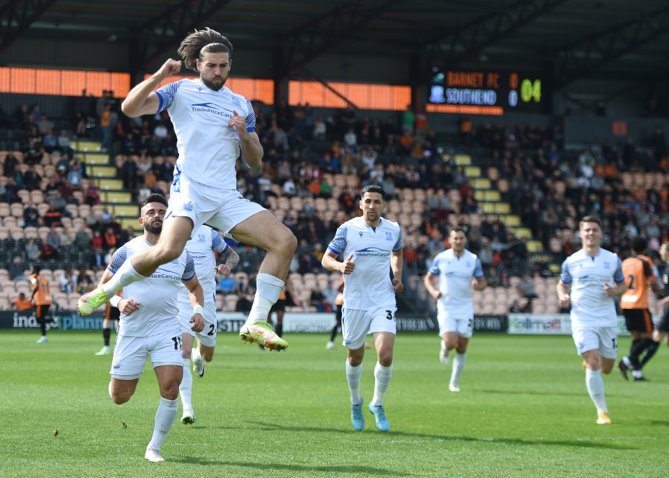 Southend won away at Barnet in the Bank Holiday game