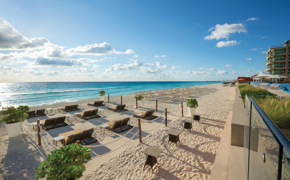 The Hard Rock Hotel Cancun is just a ten-minute taxi from the city’s clubs and bars