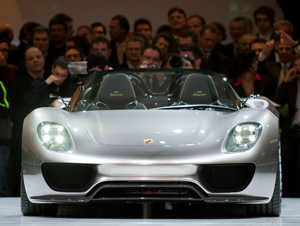 The Porsche 918 Spyder can get from 0-60mph in 2.2seconds