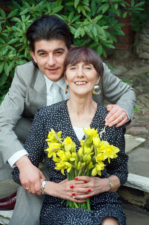 EastEnders stars June Brown and John Altman (Nick Cotton) in 1990