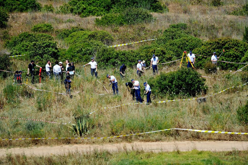 British police and their Portuguese counterparts search of a patch of Praia da Luz scrubland in 2014