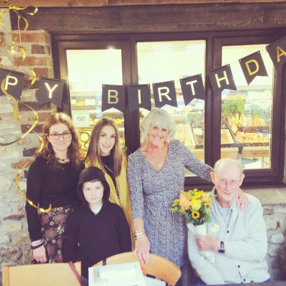 Nikki Grahame celebrates a birthday with Sue and the family