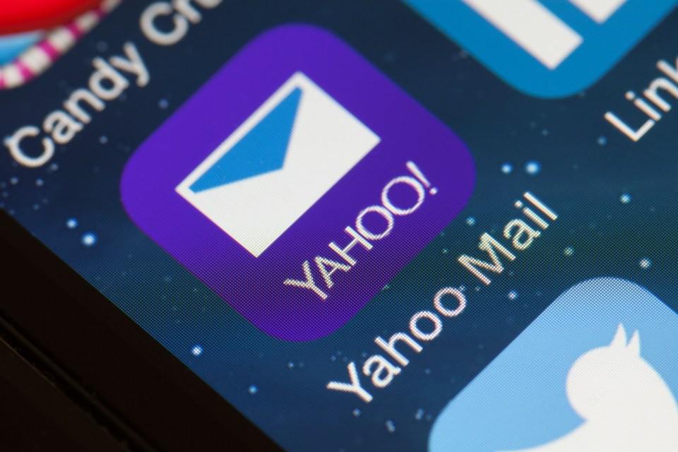 Yahoo Mail users across the world reported issues logging in to the service tonight