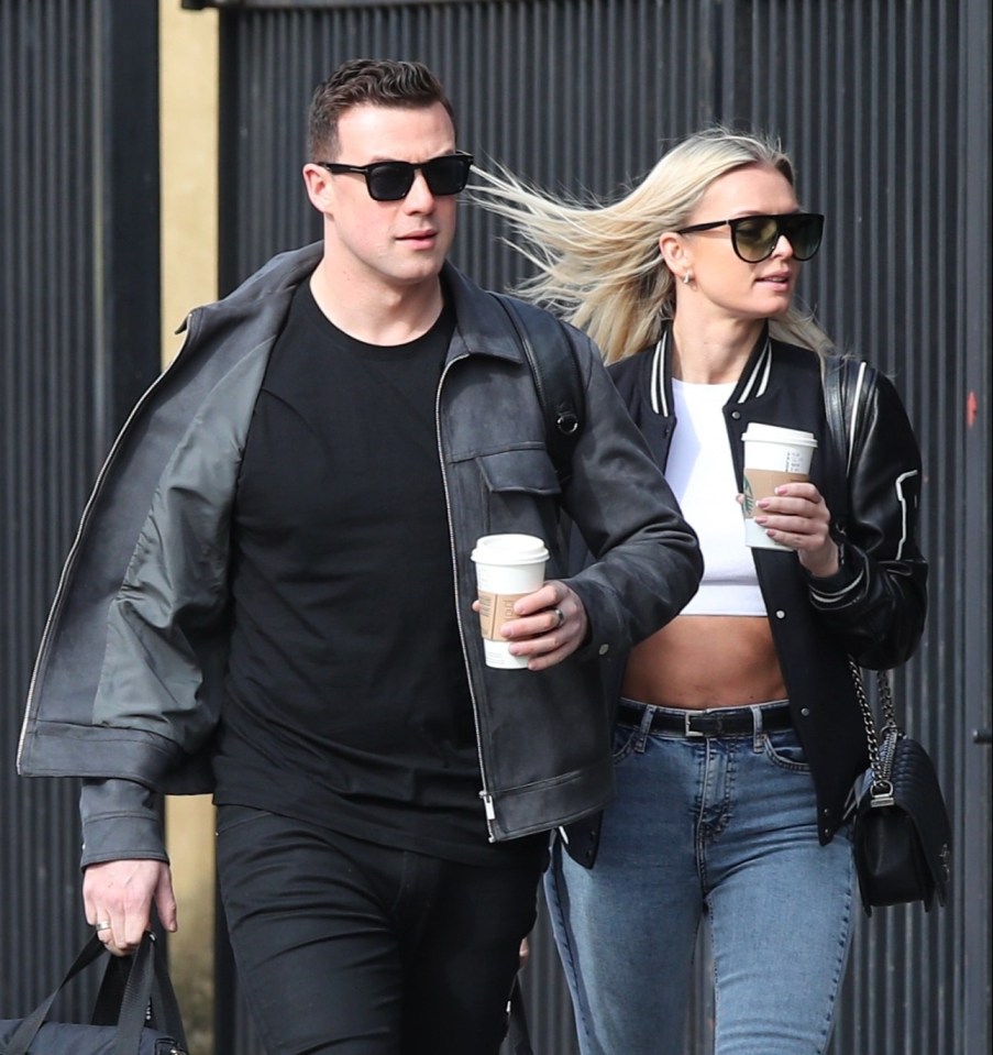 The couple were pictured grabbing a coffee together