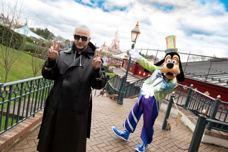 DJ Snake with Goofy together for the launch of the 30th Anniversary celebration