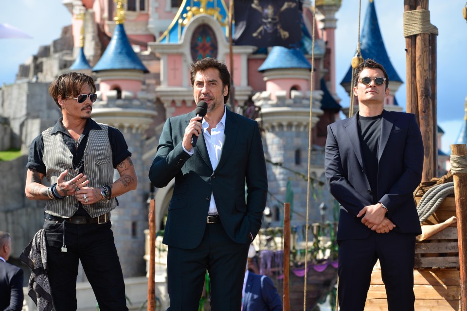 Orlando Bloom and Johnny Depp joined by the cast of Pirates of the Caribbean: Salazar’s Revenge during the European Premiere