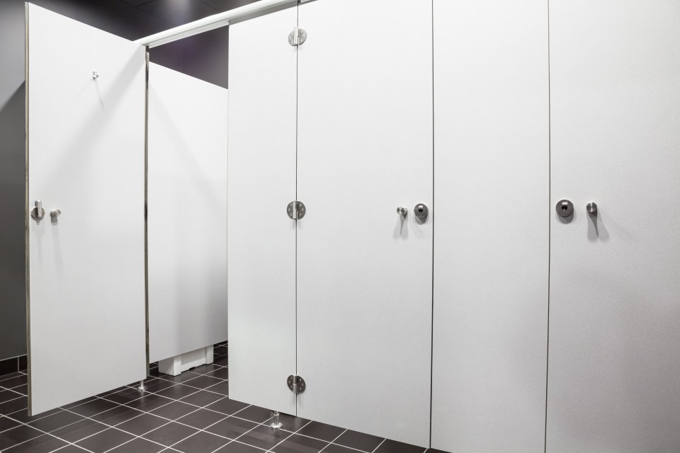 Bursting for the toilet makes you more likely to tell the truth, says a survey